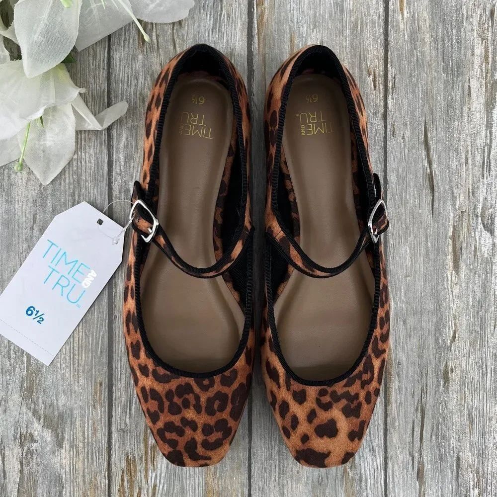 Women's Faux Leather Mary Jayne Leopard Print Flats Shoes Size 6.5